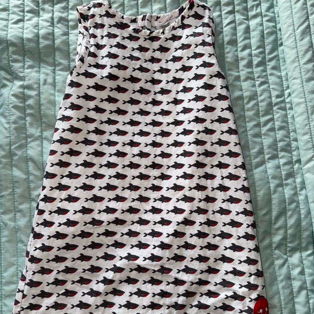 Smiling button girls size 6 tunic/shift dress with shark print